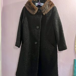 Vintage 1960s-70s coat with authentic fur collar.